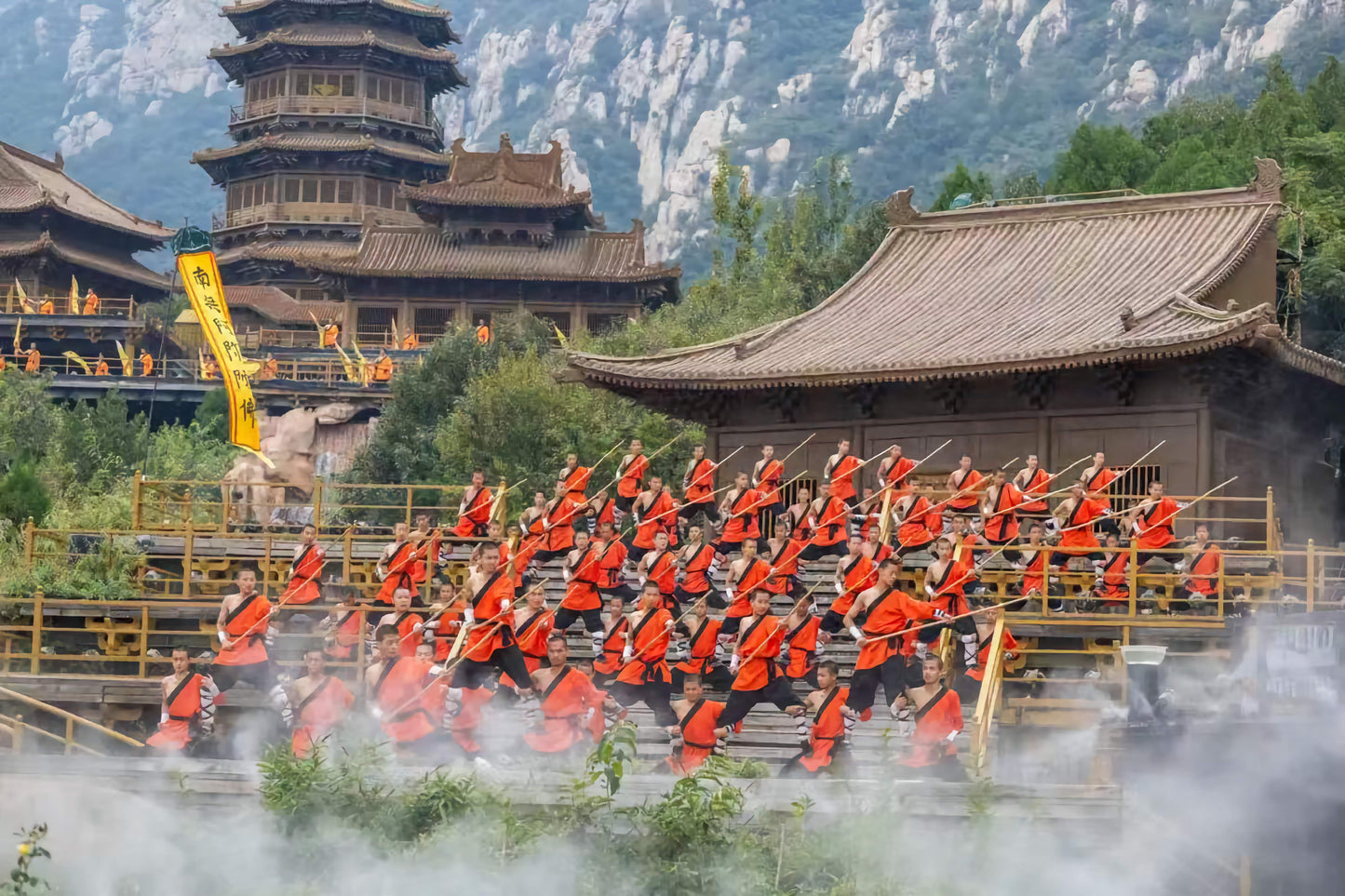 Historical and cultural tour: Shaolin Temple,Longmen Grottoes&The Terracotta Army – 7-Day Private Group Tours