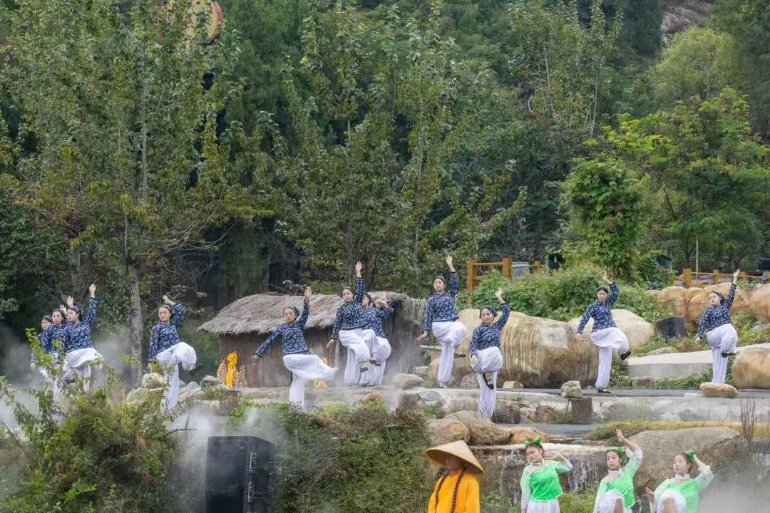 Recorrido histórico y cultural: Templo Shaolin, Grutas de Longmen y Ejército de Terracota – Recorridos privados en grupo de 7 días